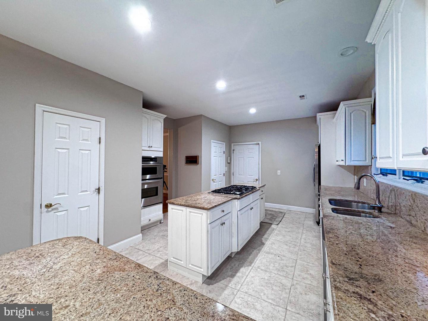 1527 Wild Cranberry Dr Property Photo 24