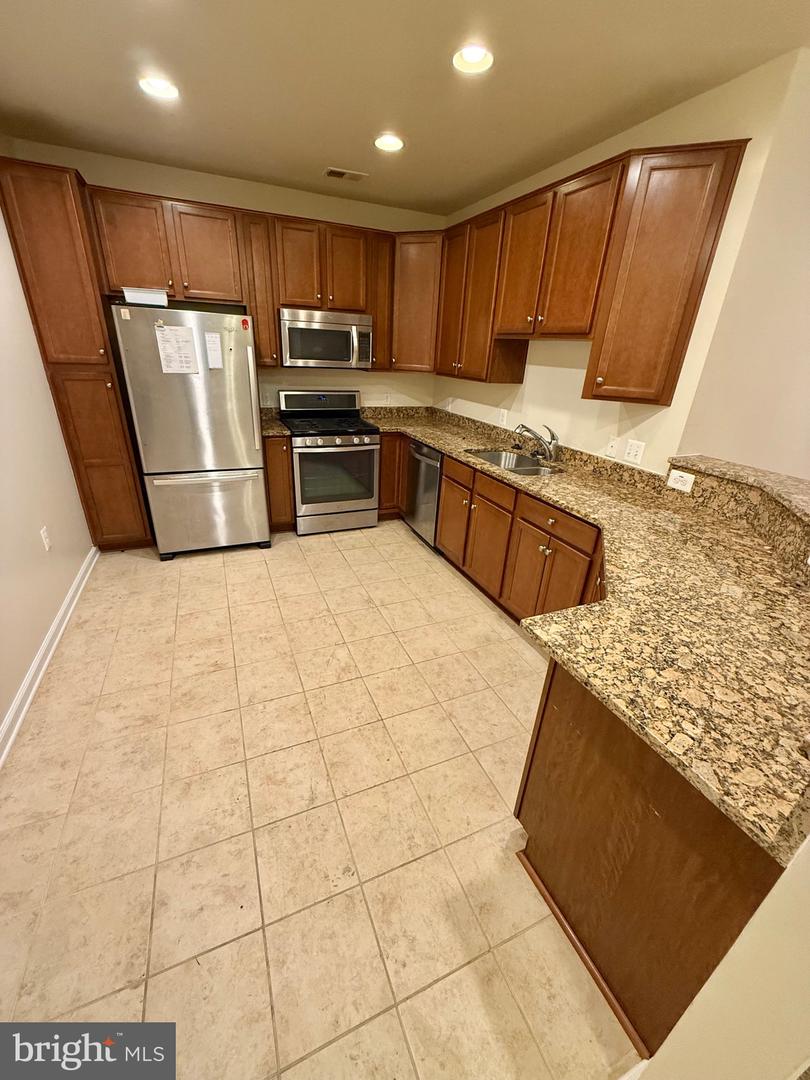 1406 Wigeon Way #303 Property Photo 2