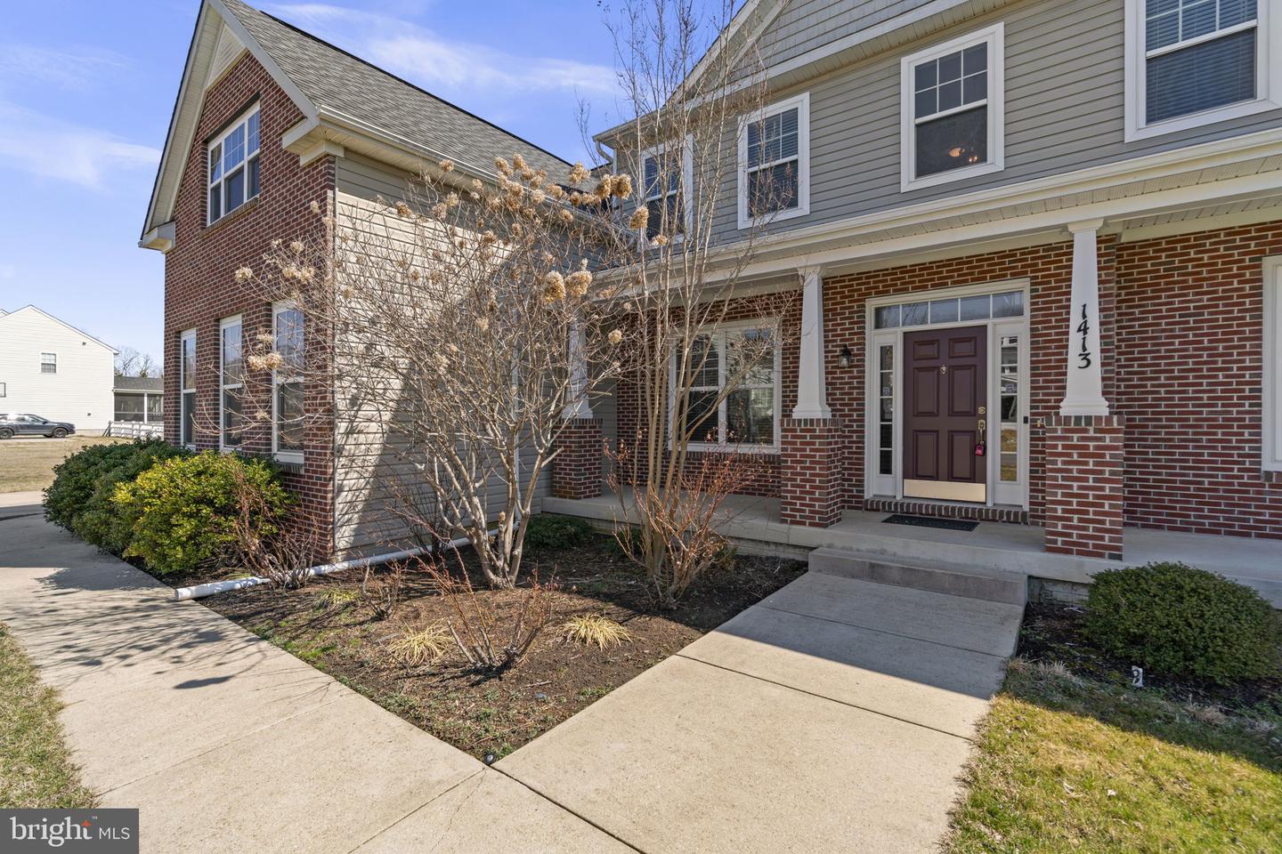 1413 Della Way Property Photo 4