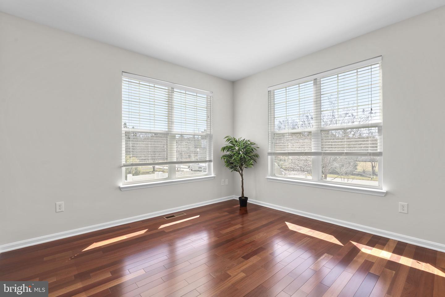 1413 Della Way Property Photo 10