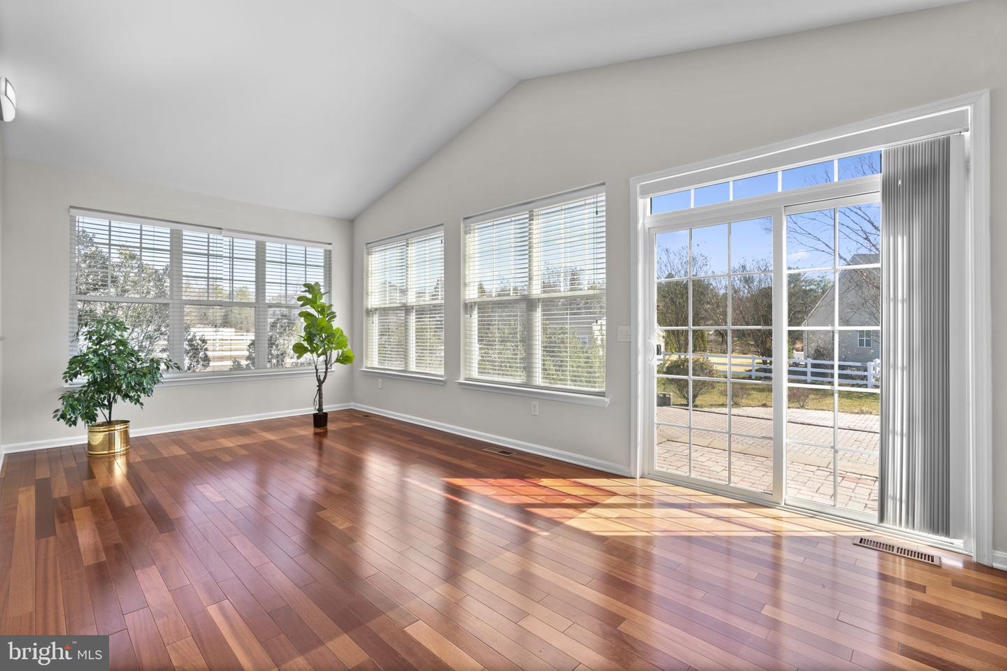 1413 Della Way Property Photo 16