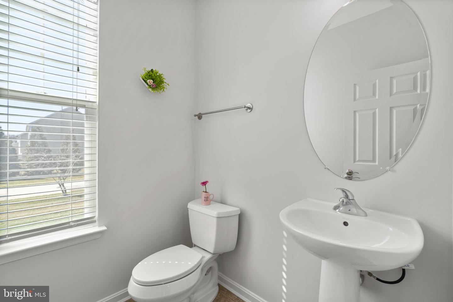 1413 Della Way Property Photo 21