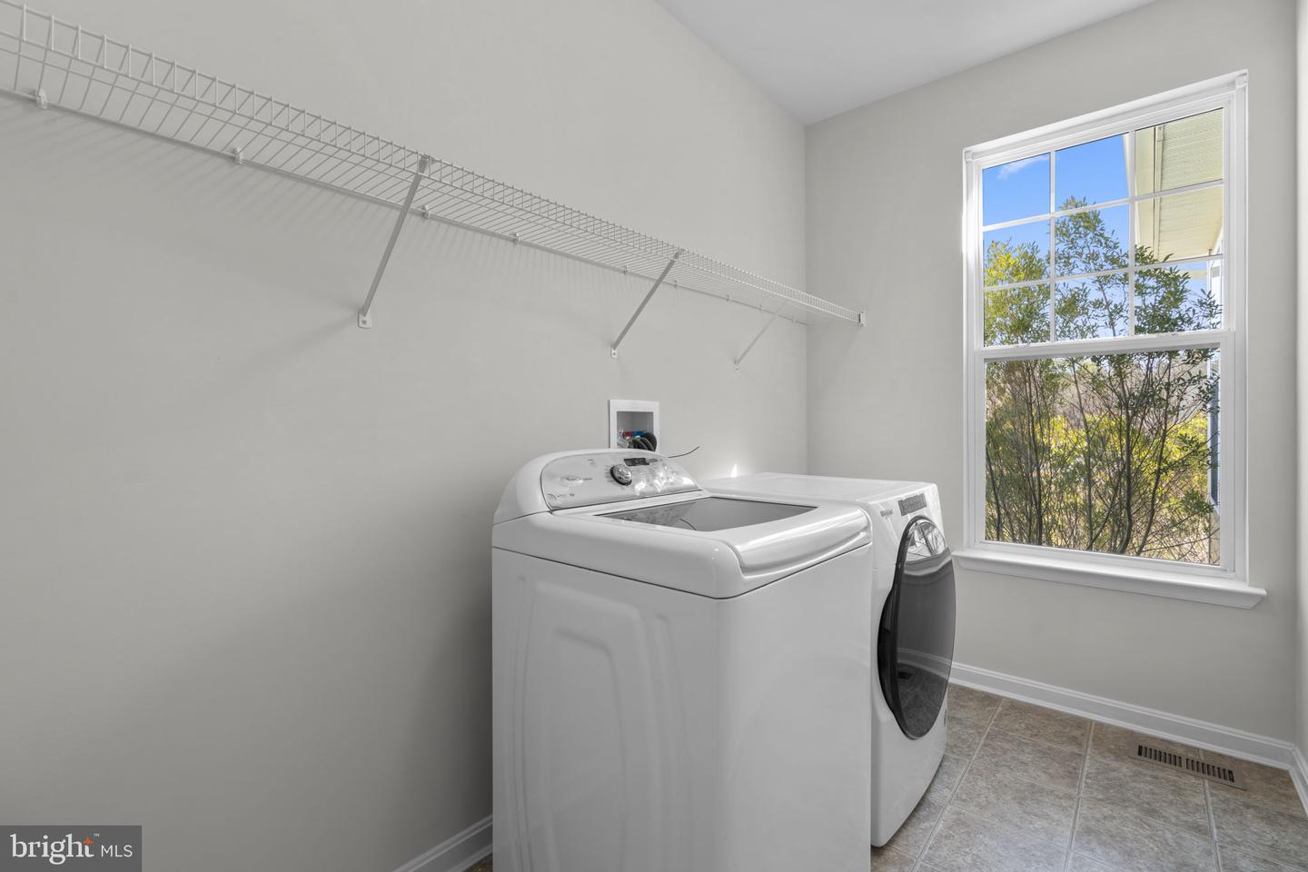 1413 Della Way Property Photo 22