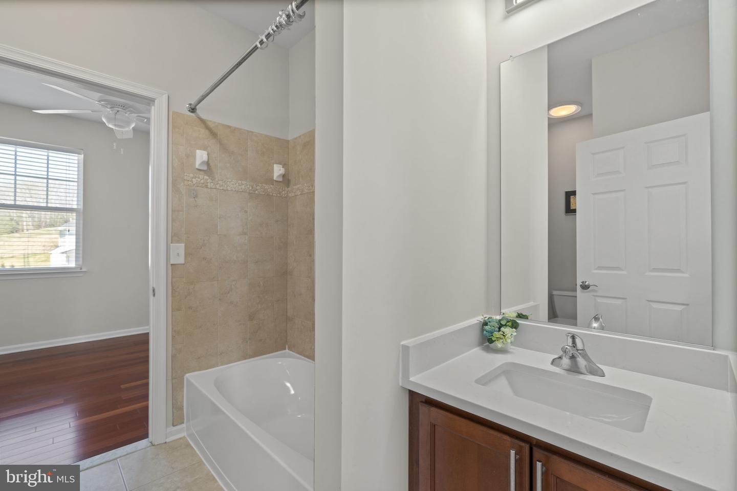 1413 Della Way Property Photo 25