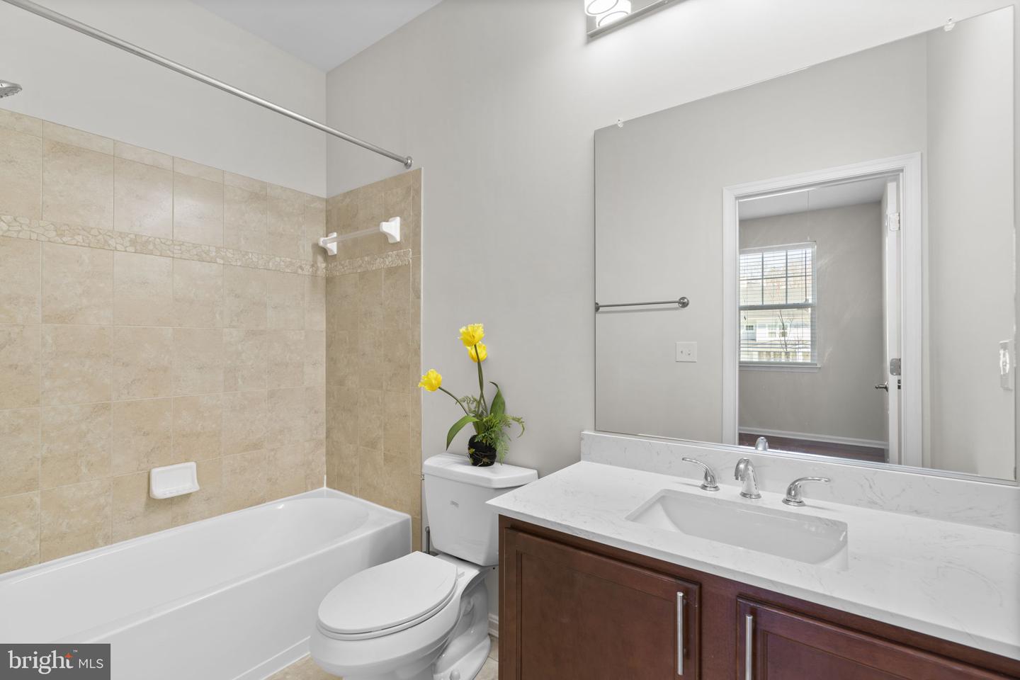 1413 Della Way Property Photo 31