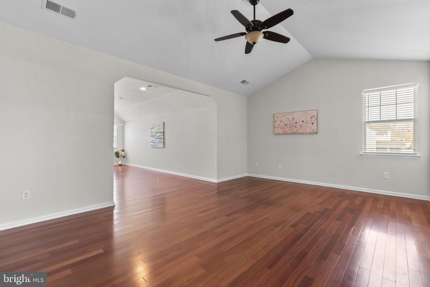1413 Della Way Property Photo 33
