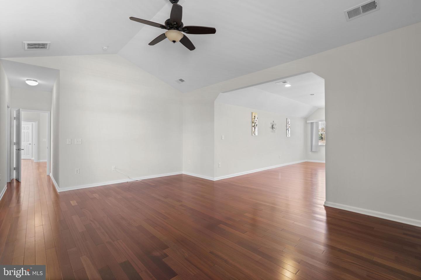 1413 Della Way Property Photo 34