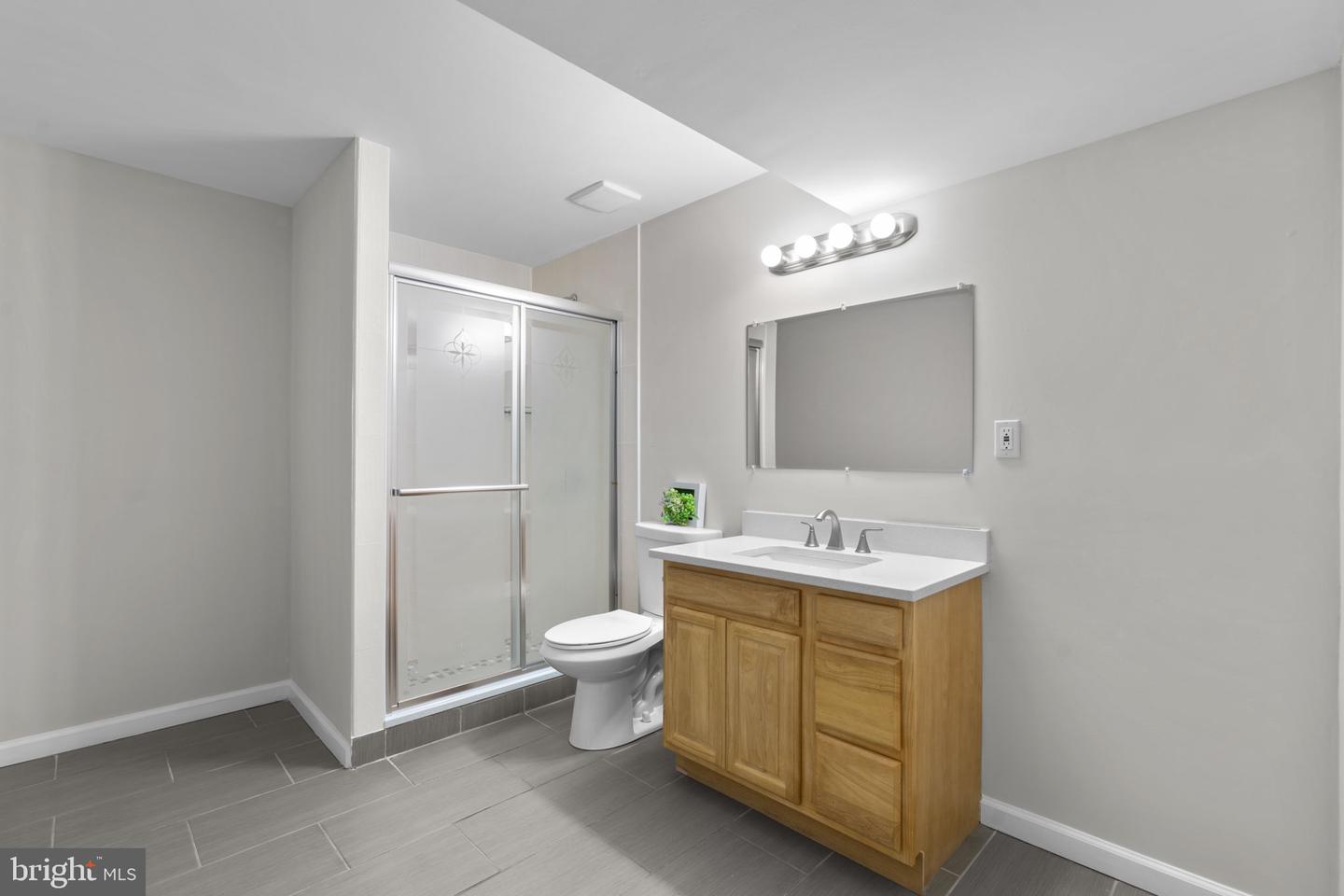 1413 Della Way Property Photo 43