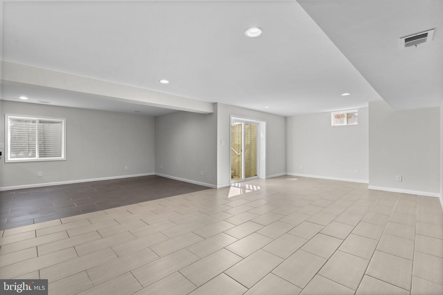 1413 Della Way Property Photo 44