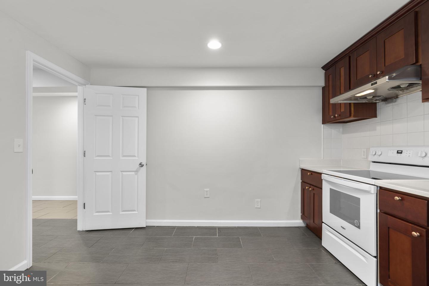 1413 Della Way Property Photo 53