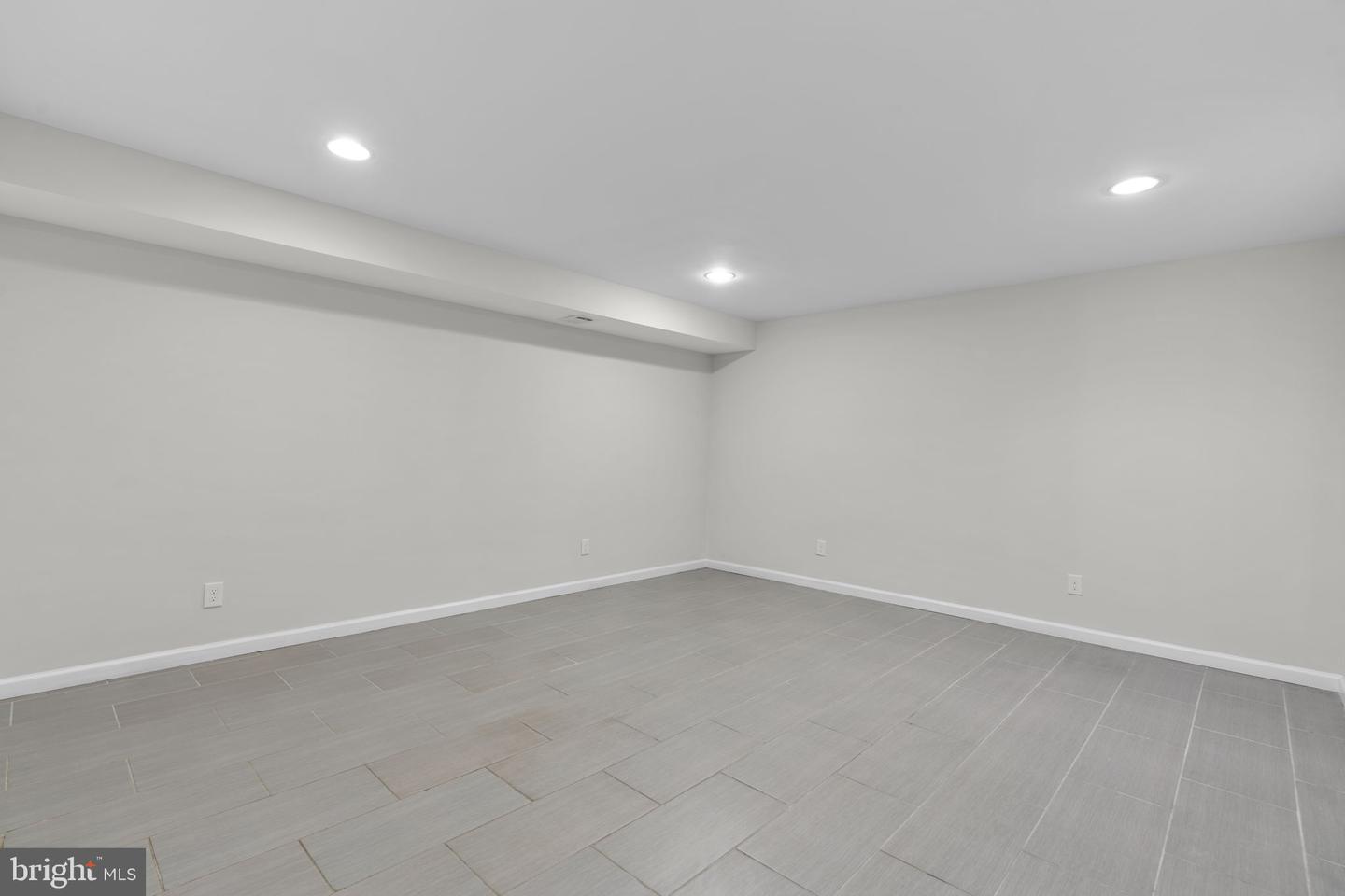 1413 Della Way Property Photo 54