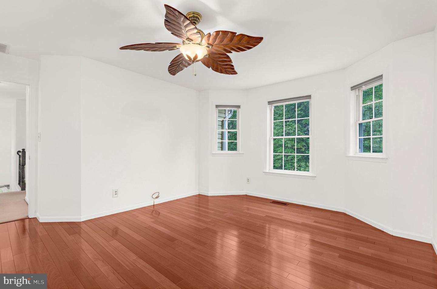 92 Clifford Blvd Property Photo 27