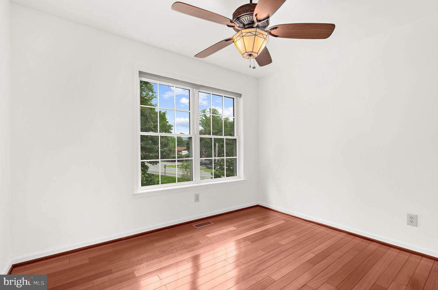 92 Clifford Blvd Property Photo 36