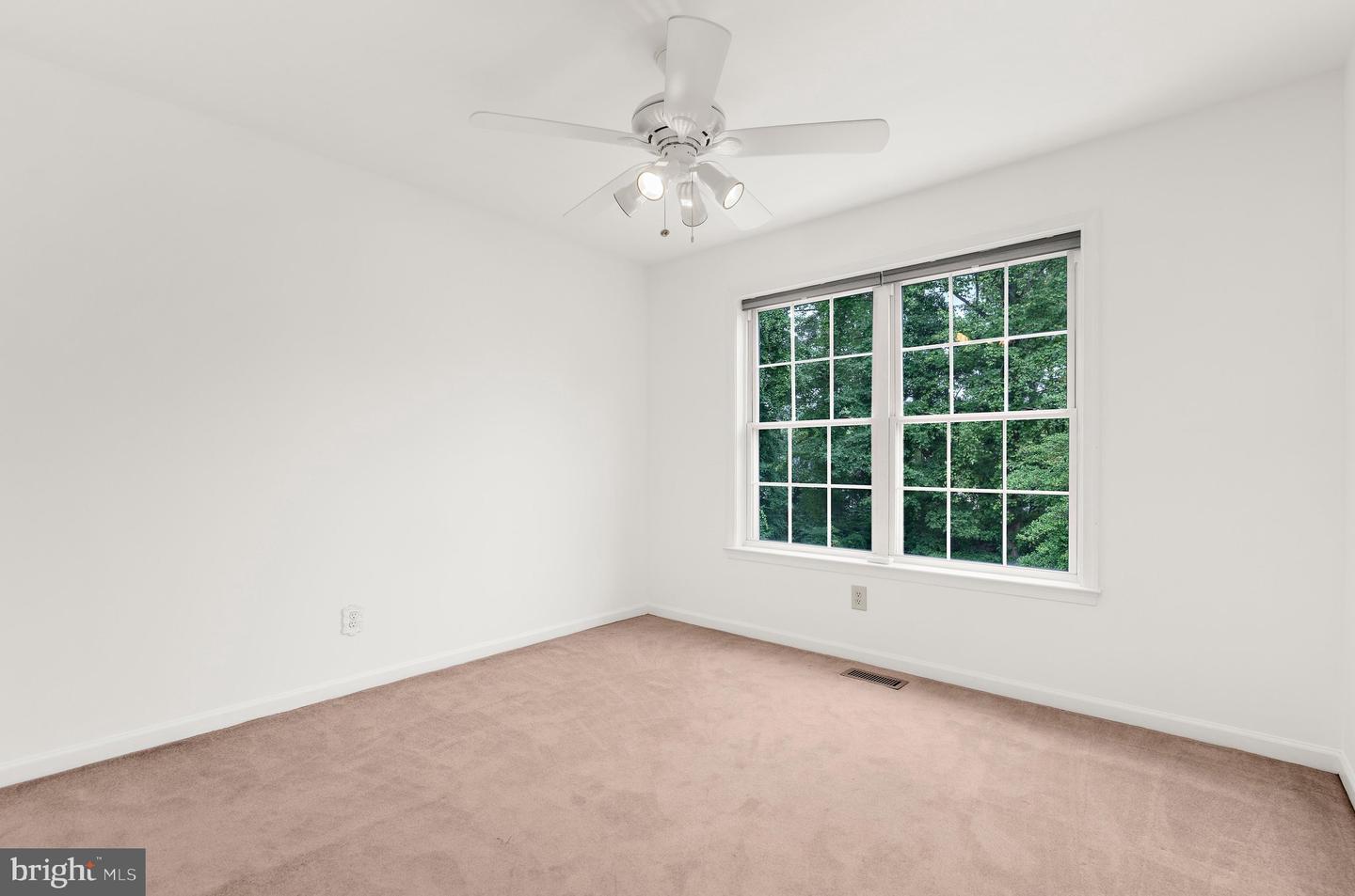 92 Clifford Blvd Property Photo 38
