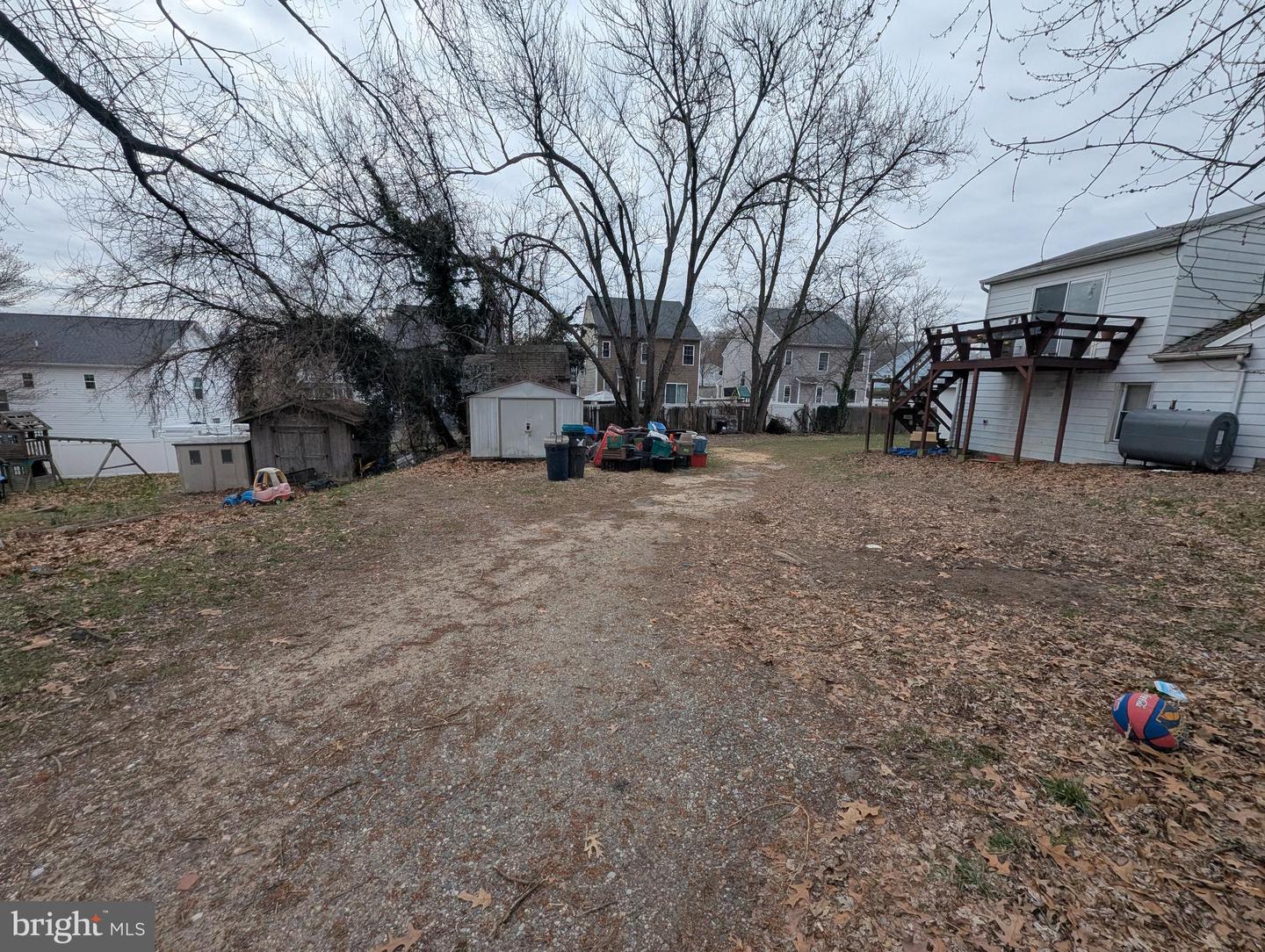 811 203rd St Property Photo 1