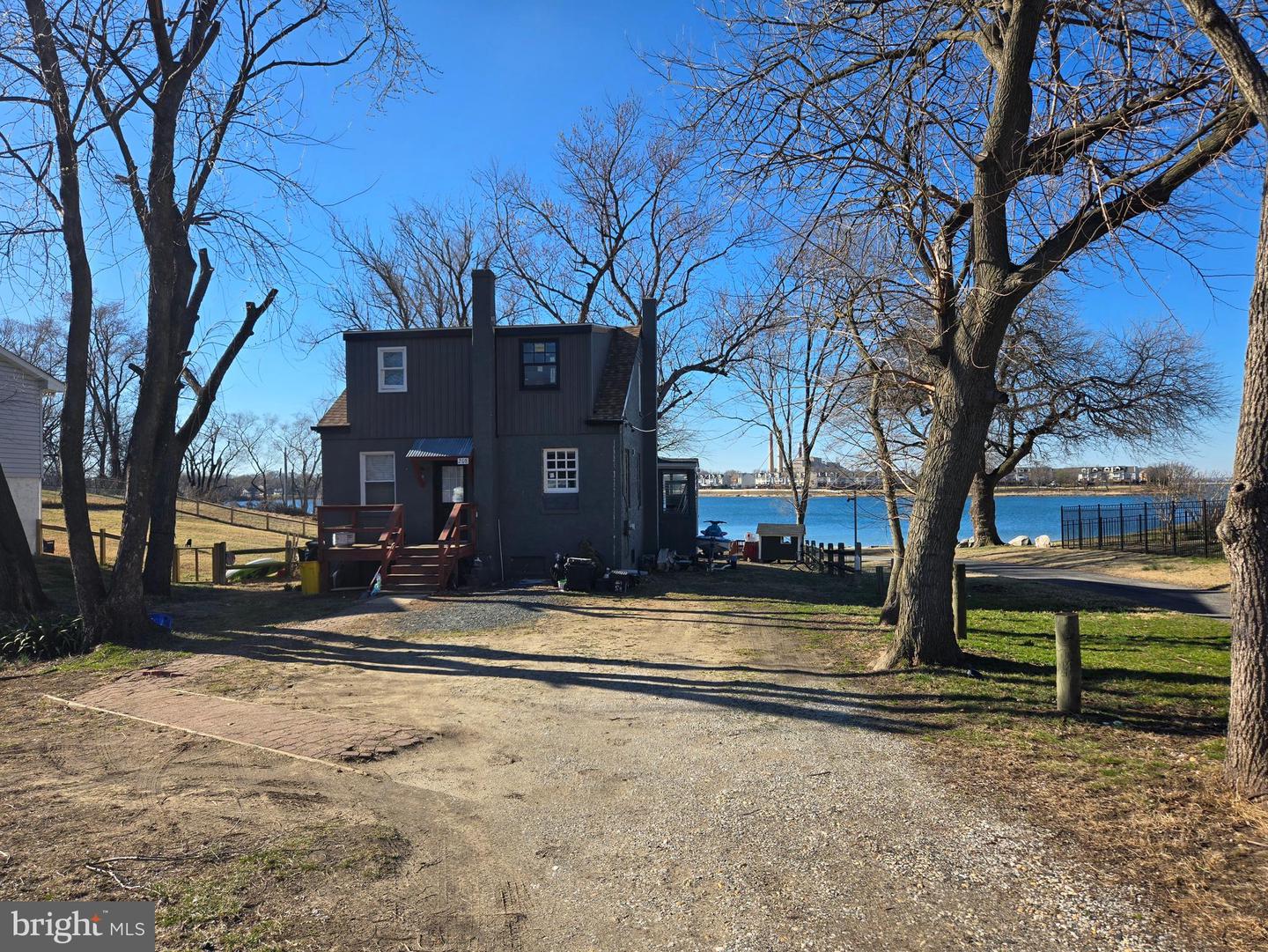 208 Harlem Rd Property Photo 2