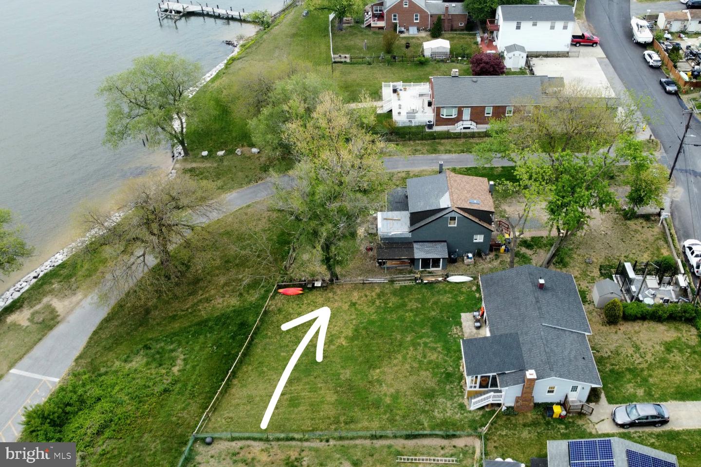 208 Harlem Rd Property Photo 5
