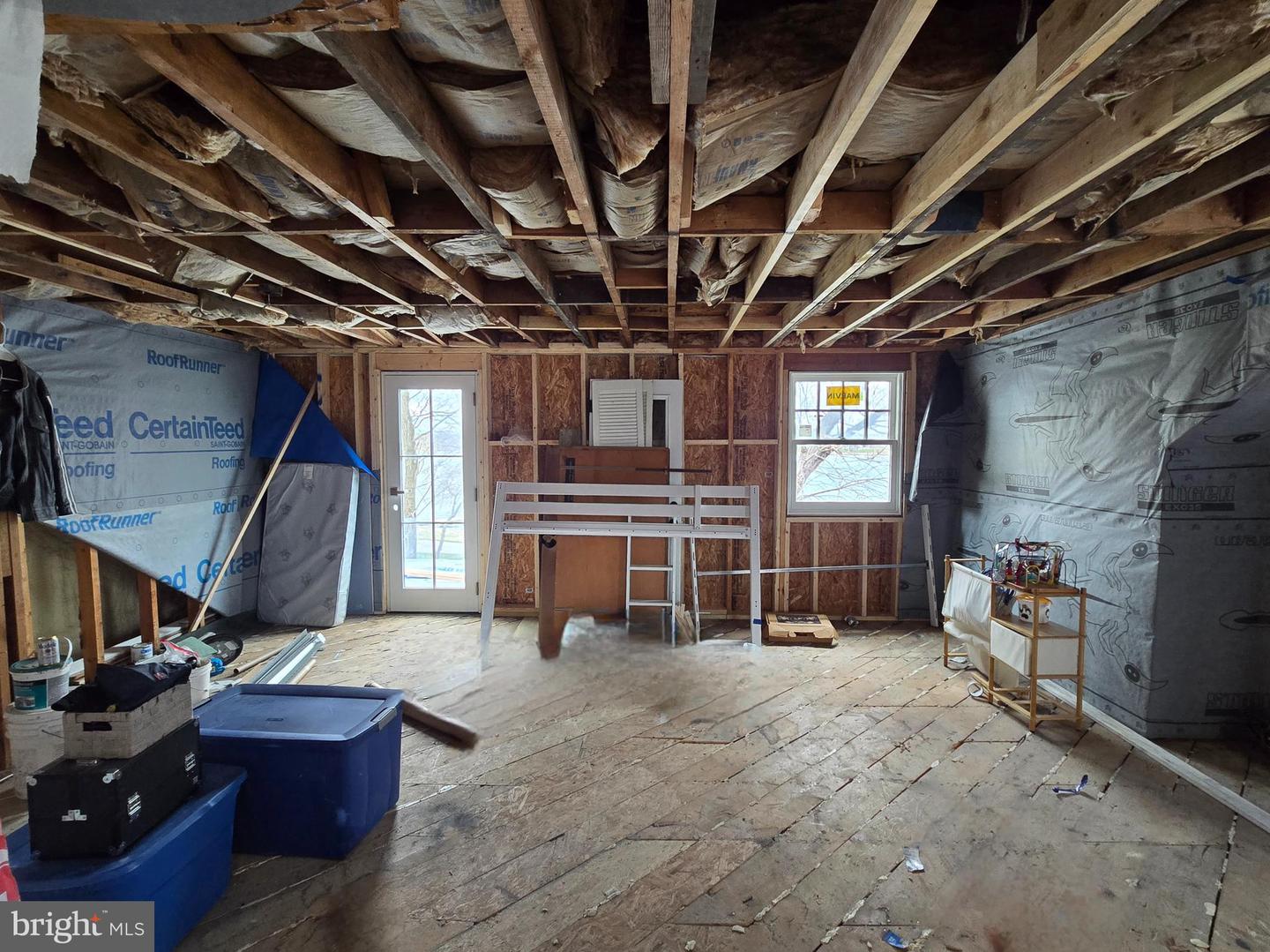 208 Harlem Rd Property Photo 11