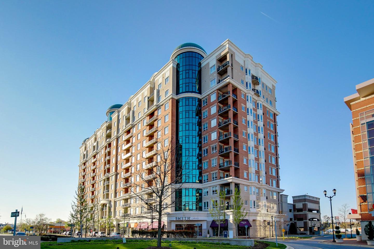 1915 TOWNE CENTRE BLVD #403 Property Photo 1
