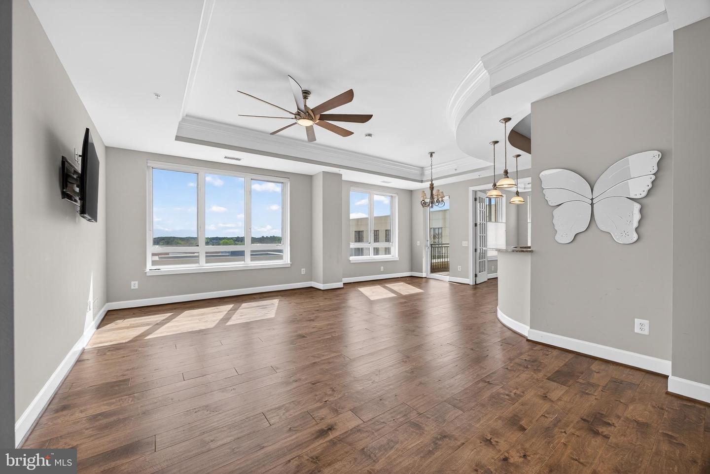 1915 Towne Centre Blvd #403 Property Photo 4