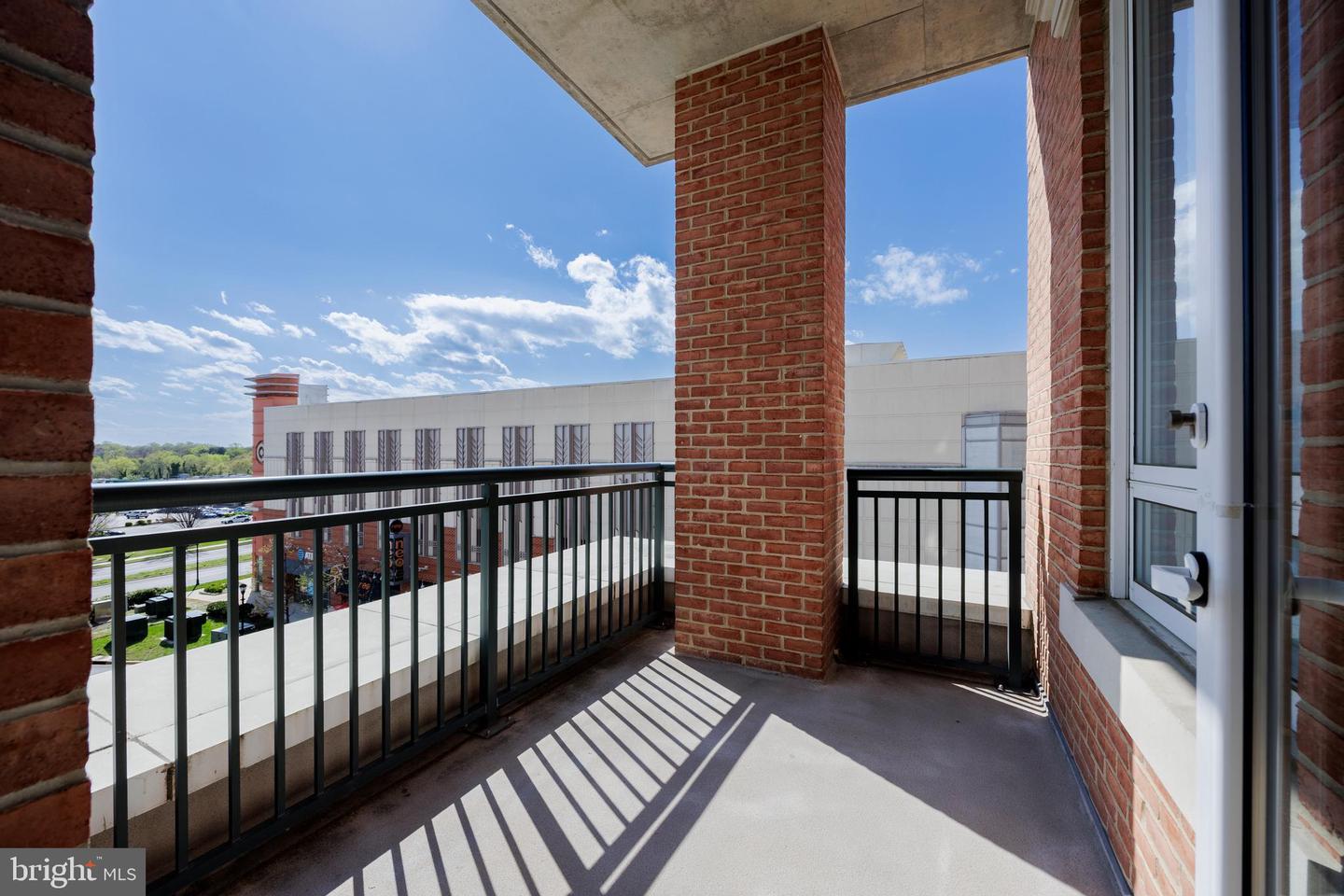 1915 Towne Centre Blvd #403 Property Photo 18