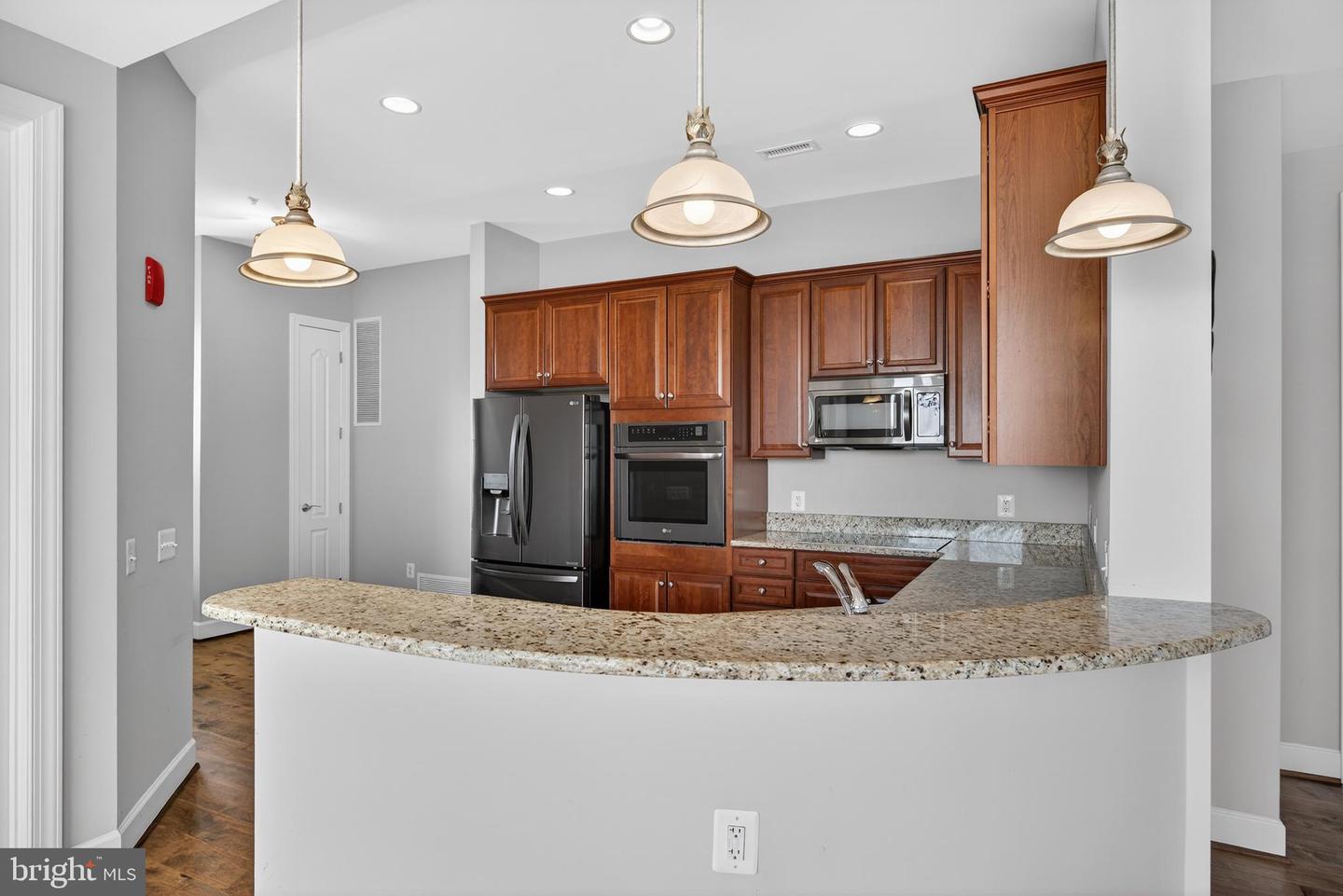 1915 Towne Centre Blvd #403 Property Photo 20