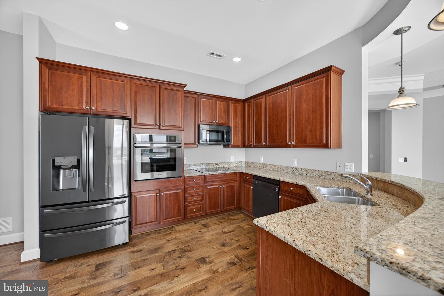 1915 Towne Centre Blvd #403 Property Photo 22