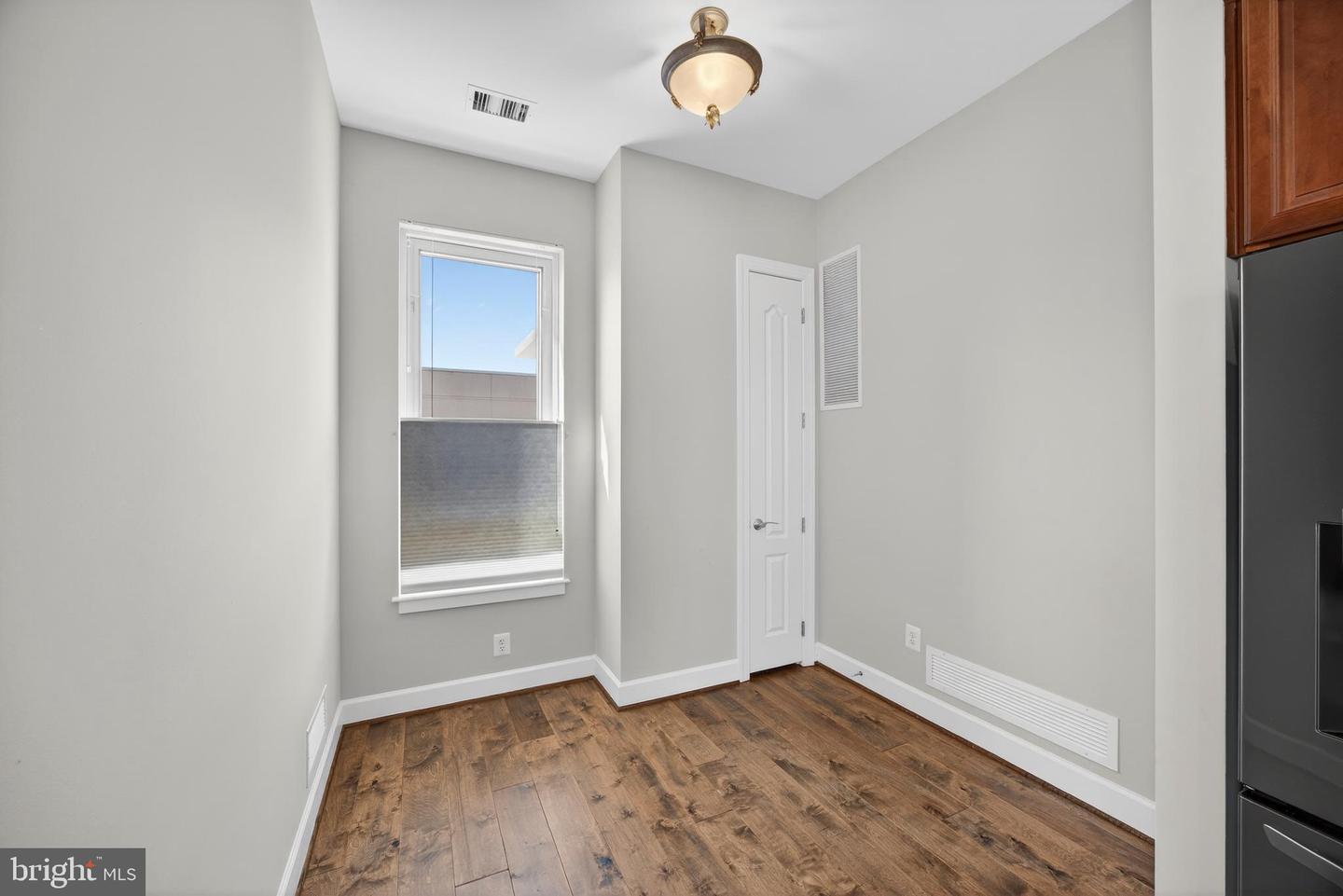 1915 Towne Centre Blvd #403 Property Photo 26