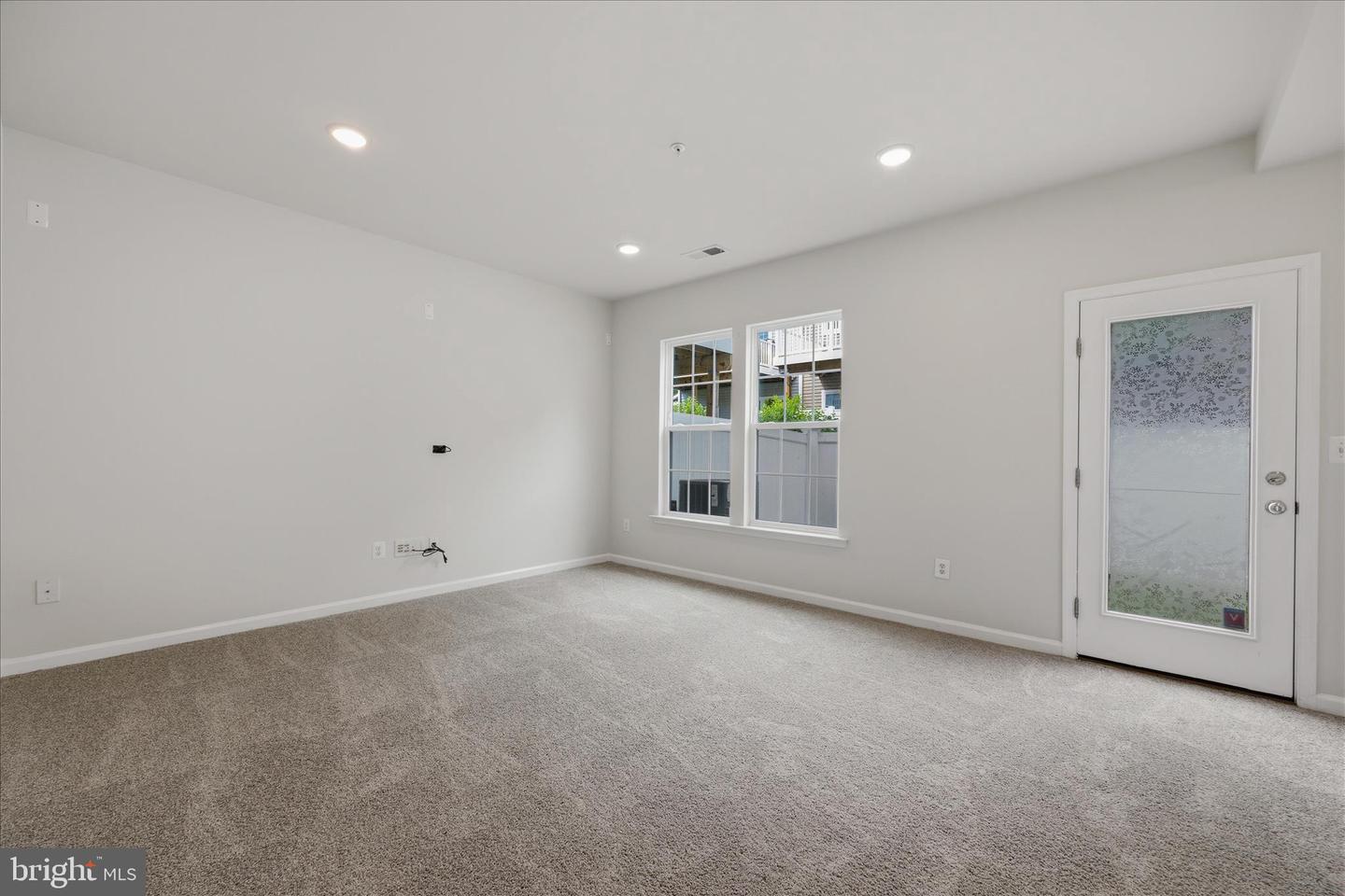 2708 Wessex Cir Property Photo 4