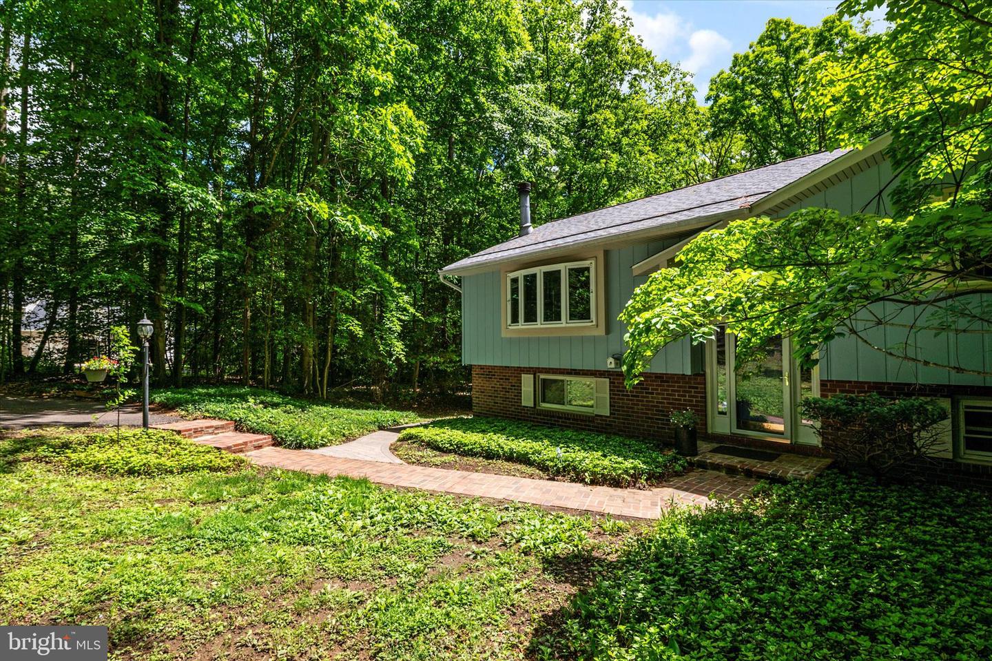 2194 Hallmark Ct Property Photo 33