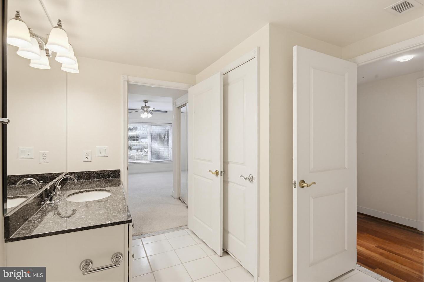 5 Park Pl #425 Property Photo 10