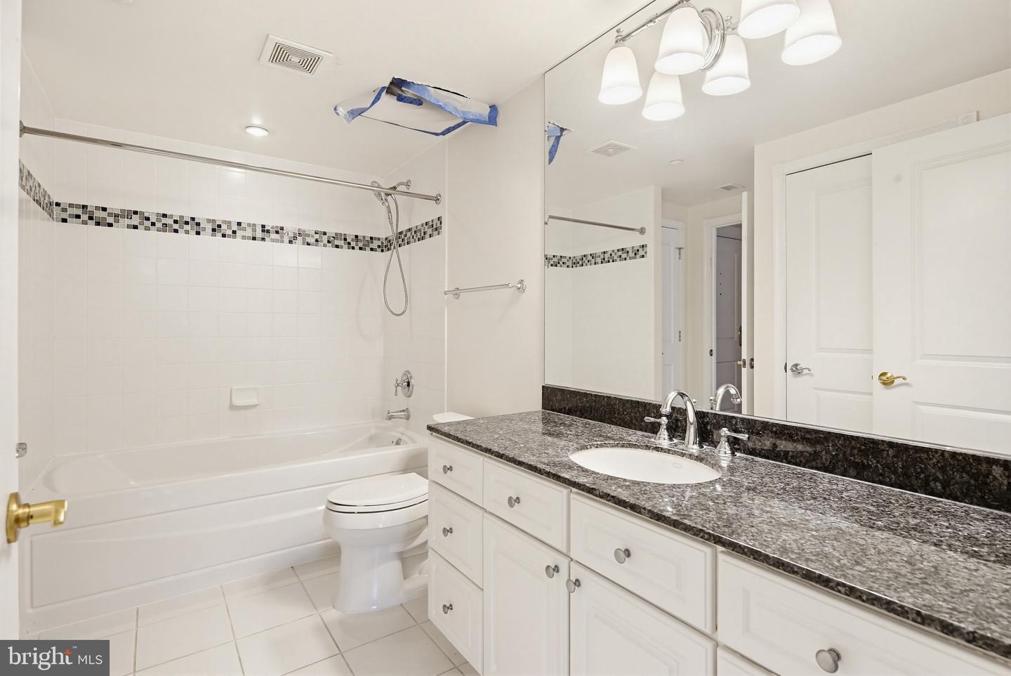 5 Park Pl #425 Property Photo 14