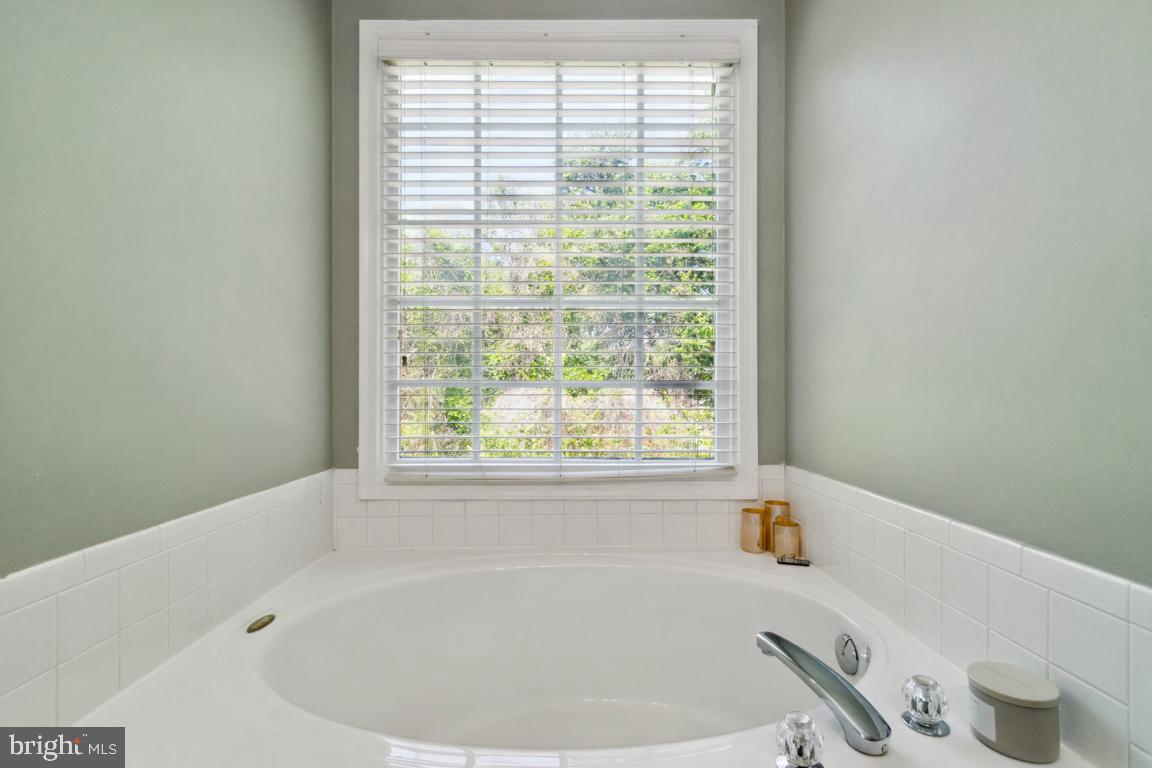 330 Timberbrook Ct Property Photo 18