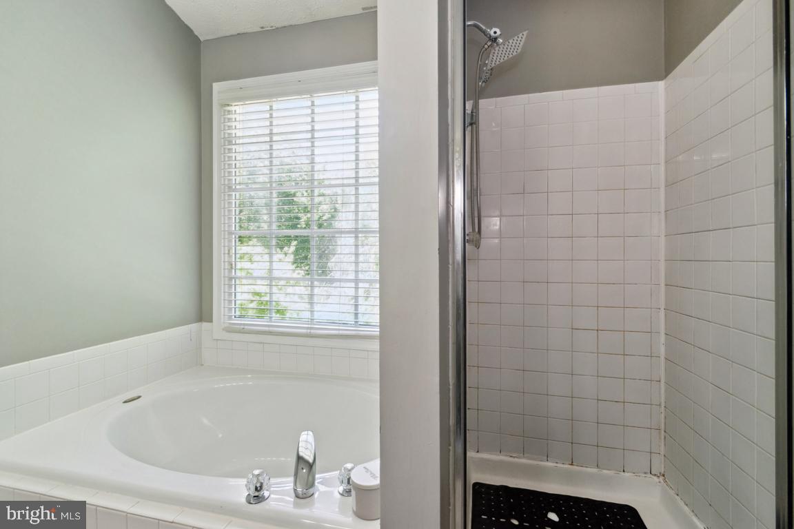 330 Timberbrook Ct Property Photo 19