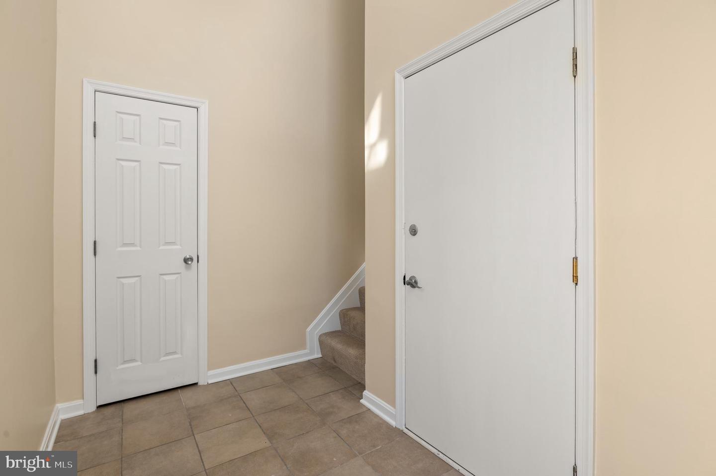 3563 Narragansett Ave Property Photo 8
