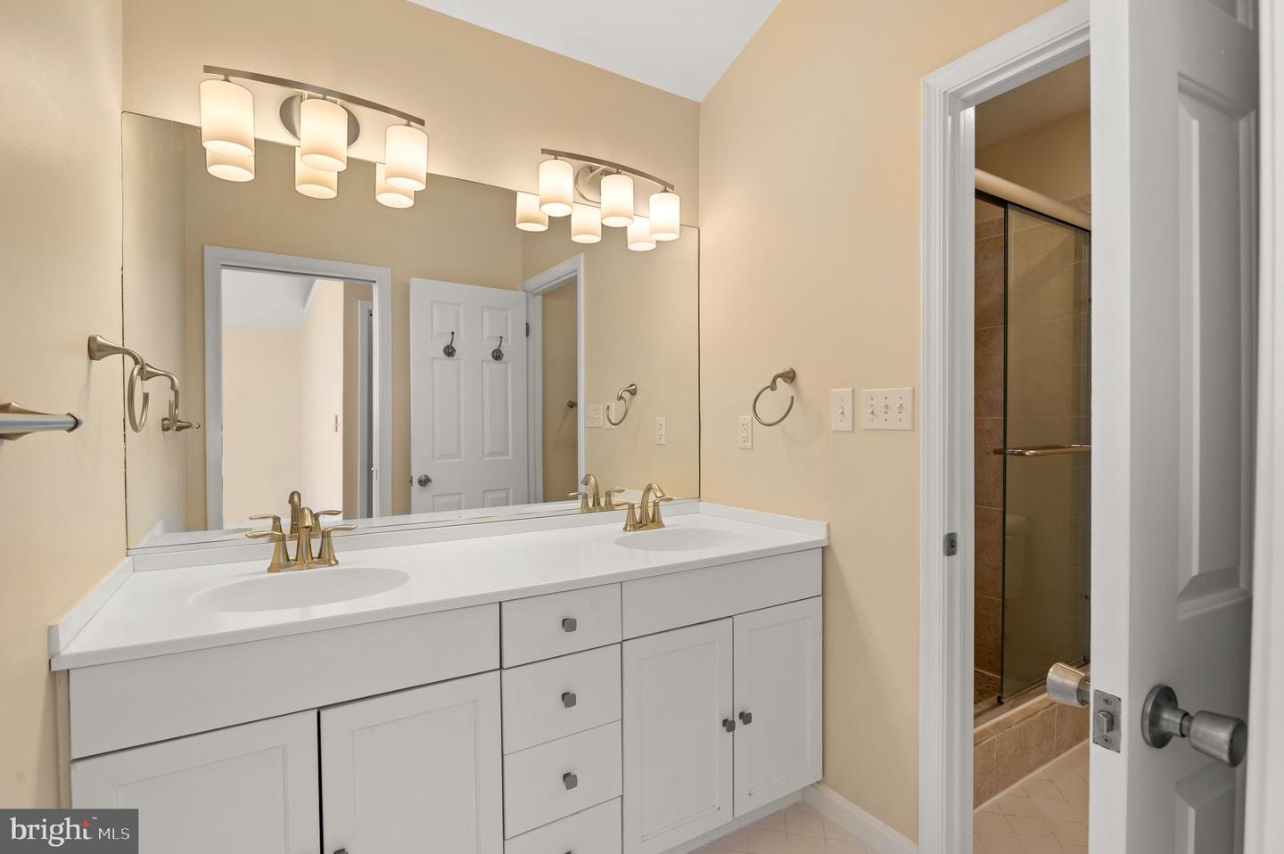 3563 Narragansett Ave Property Photo 20