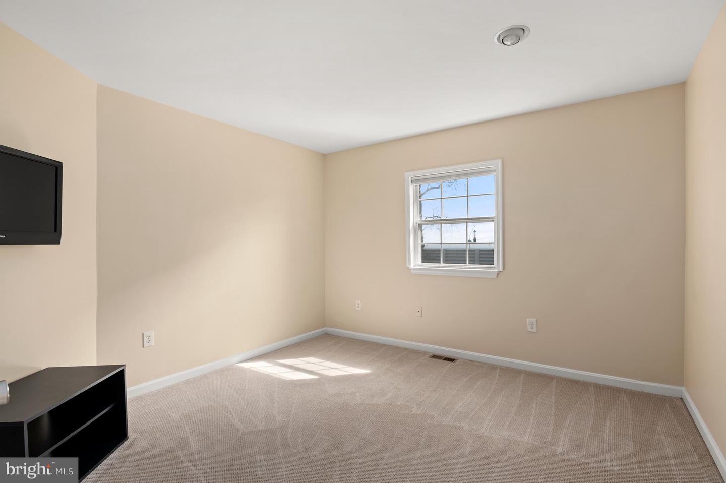 3563 Narragansett Ave Property Photo 23
