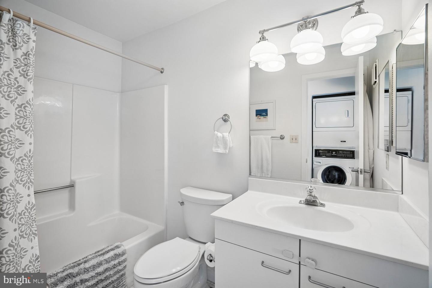 2108 Chesapeake Harbour Dr #201 Property Photo 32