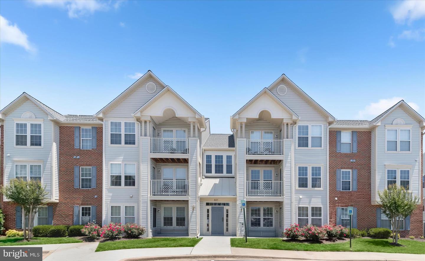 687 WINDING STREAM WAY #204