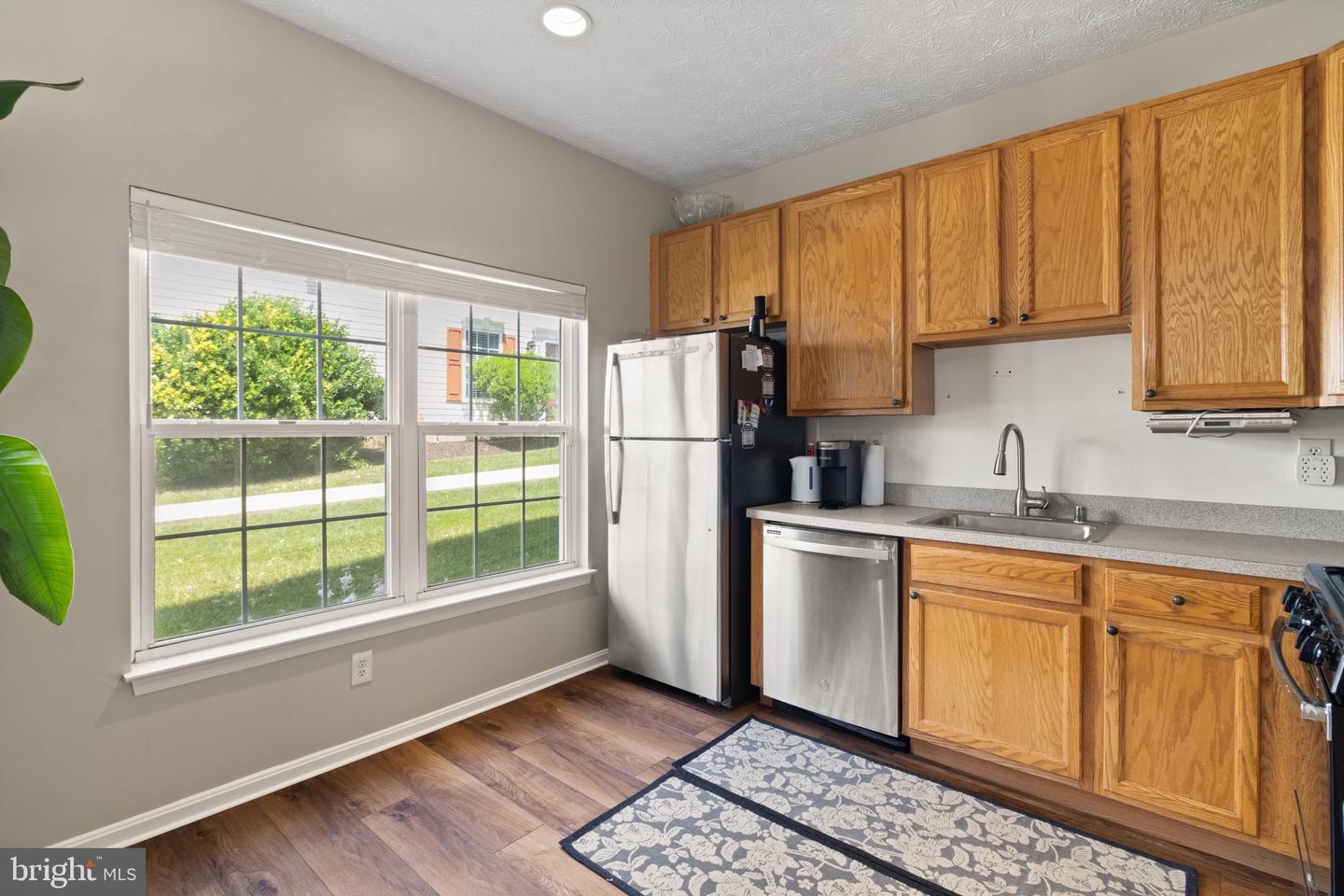 8049 Brookstone Ct Property Photo 8
