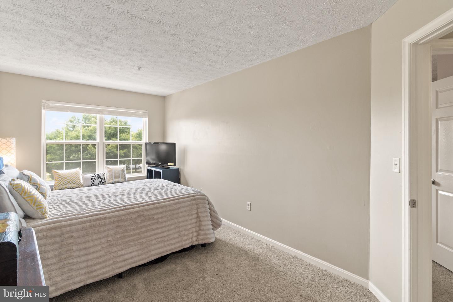 8049 Brookstone Ct Property Photo 12