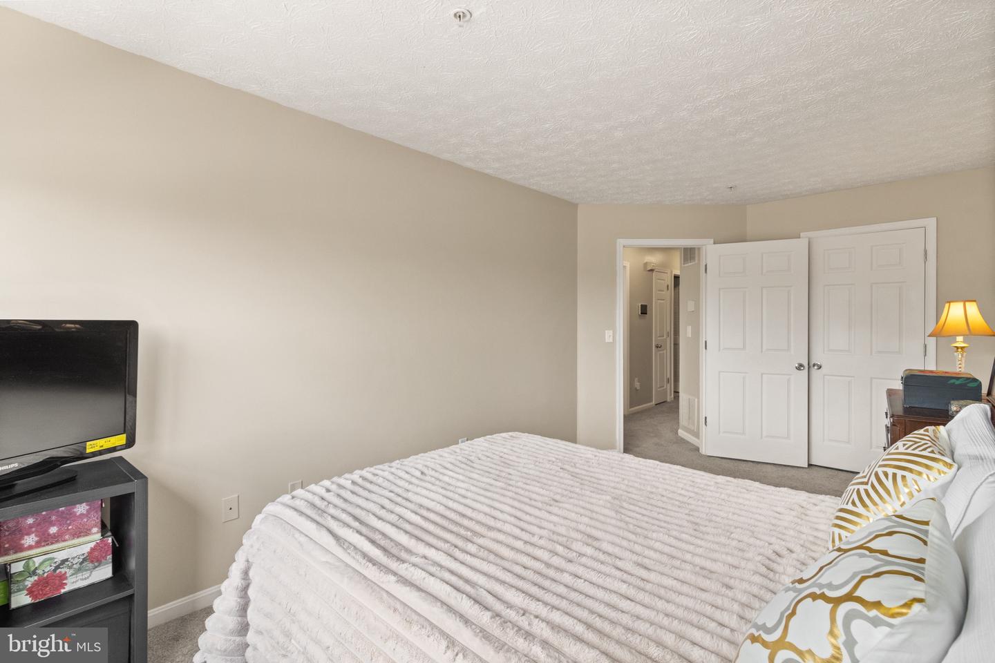8049 Brookstone Ct Property Photo 14