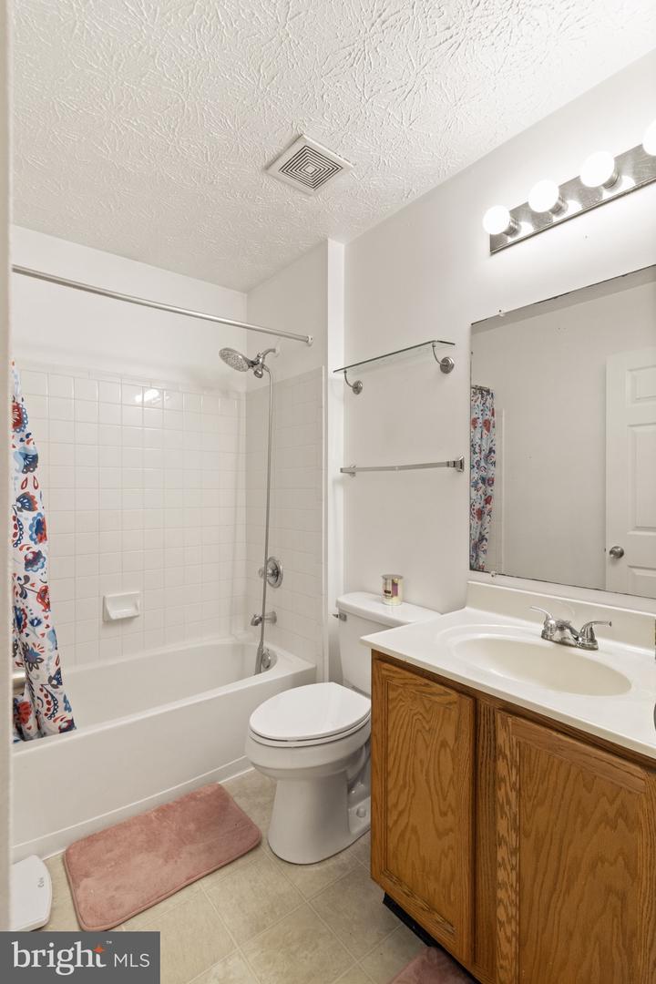 8049 Brookstone Ct Property Photo 20
