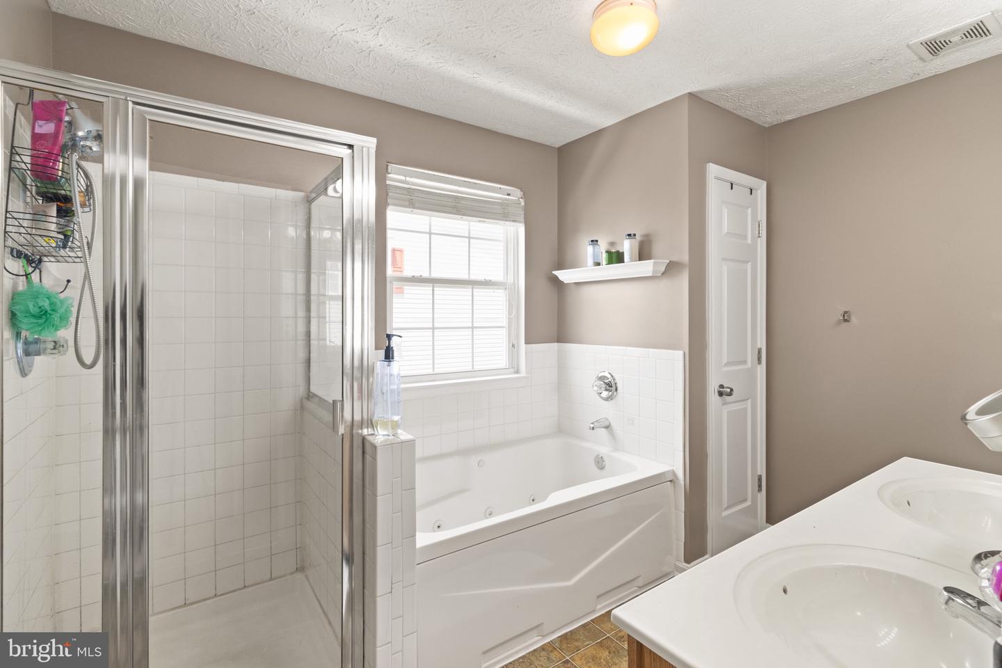 8049 Brookstone Ct Property Photo 25