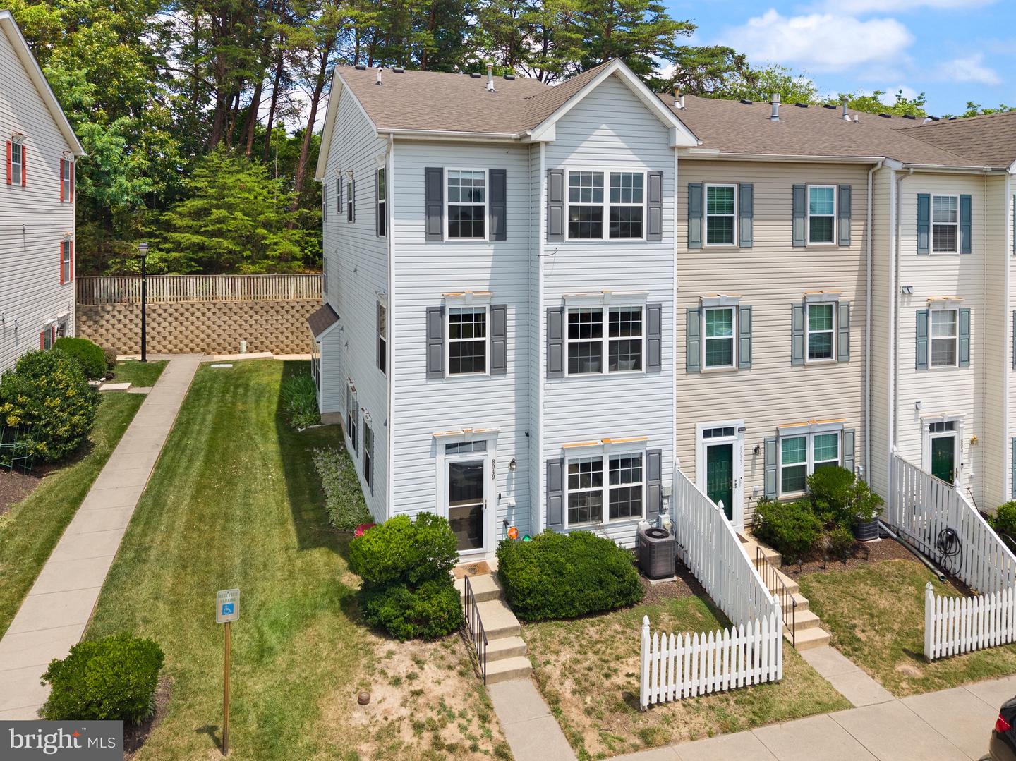 8049 Brookstone Ct Property Photo 30