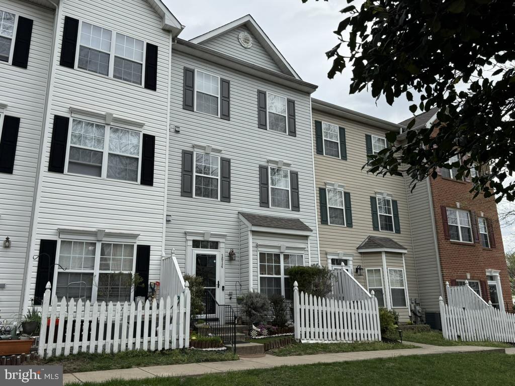 1614 Briarview Ct #59 Property Photo 1