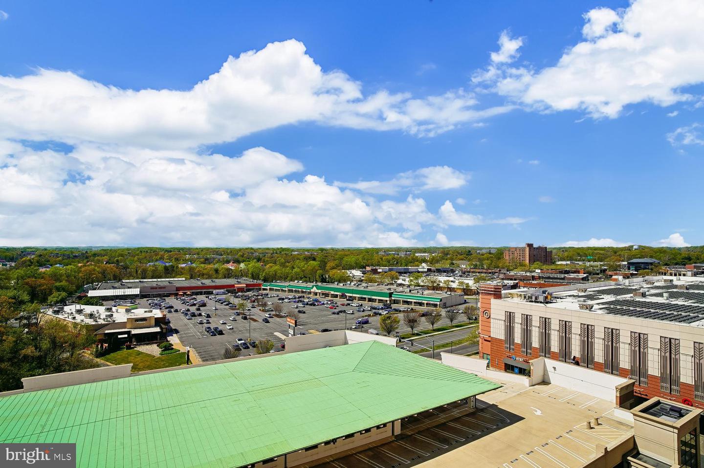 1915 Towne Centre Blvd #915 Property Photo 36