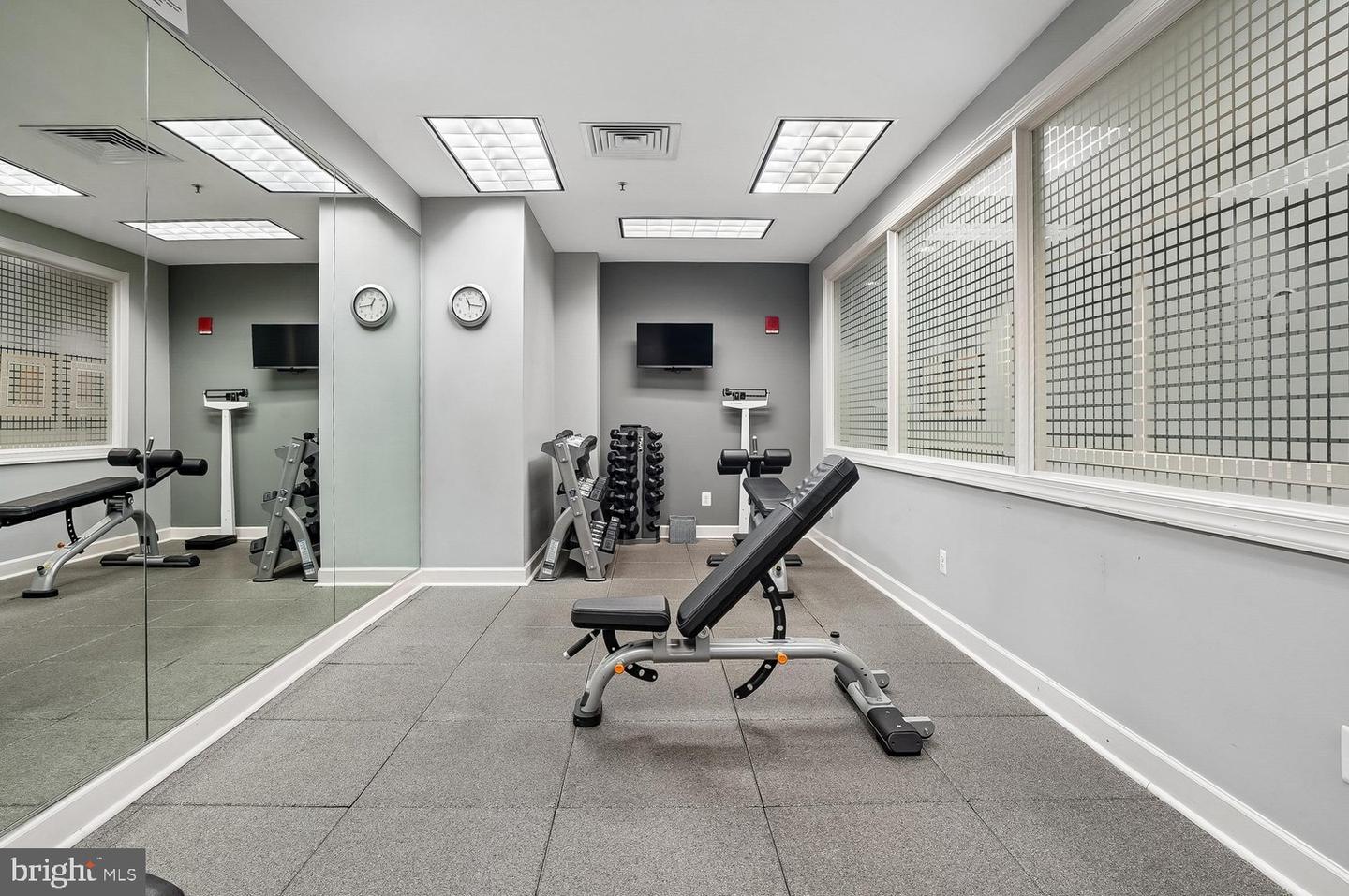 1915 Towne Centre Blvd #915 Property Photo 44