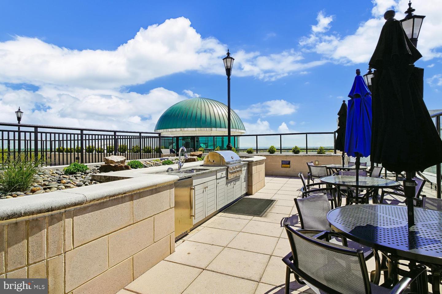 1915 Towne Centre Blvd #915 Property Photo 49