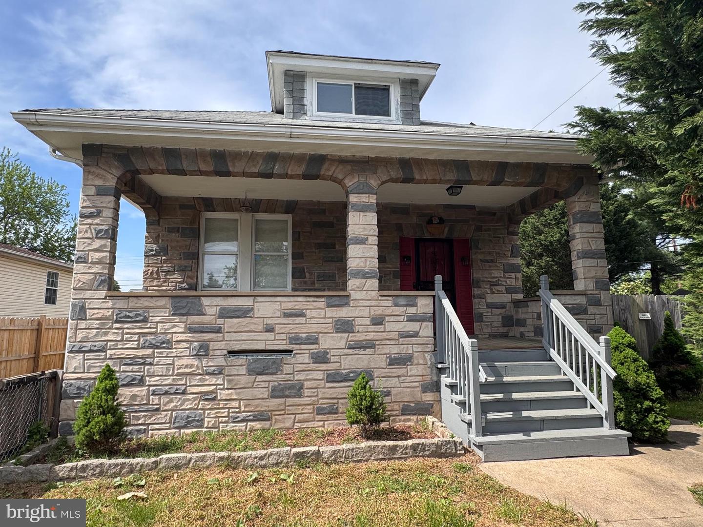 222 TOWNSEND AVE